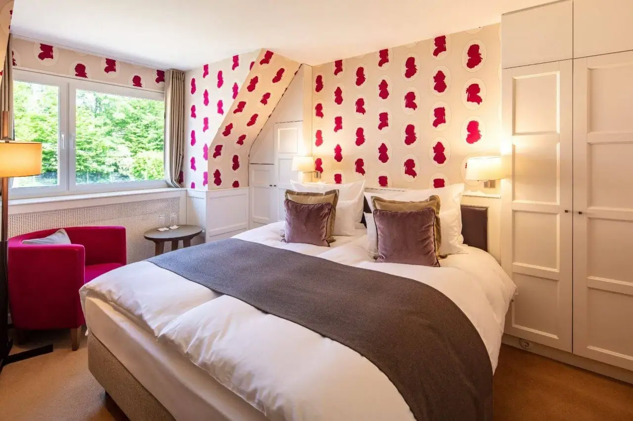 Classic-Doppelzimmer im Waldhotel Stuttgart mit elegantem Design und gemütlichem Ambiente.